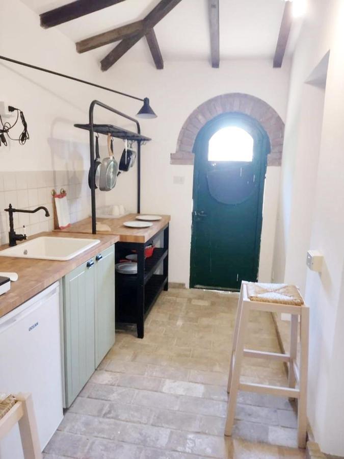 Appartamento Relais Casale Il Poggetto - Oleandri By Zoom In Earth Cecina  Esterno foto