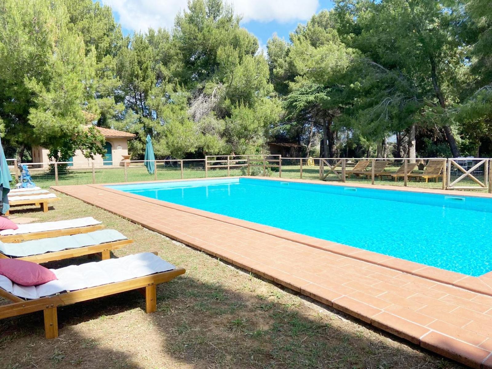 Appartamento Relais Casale Il Poggetto - Oleandri By Zoom In Earth Cecina  Esterno foto